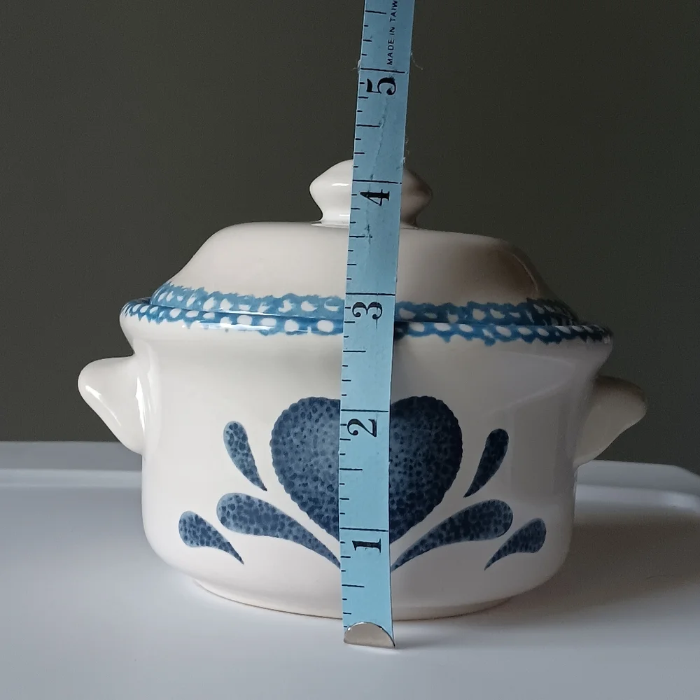 Vintage Corelle Blue Hearts Ceramic Crock with Lid Individual Blue White Sponge